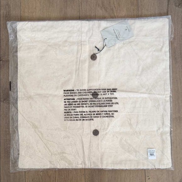 NWT West Elm Barcela Reverse Applique Pillow Cover 20 x 20 Blush and Cream - Picture 3 of 7